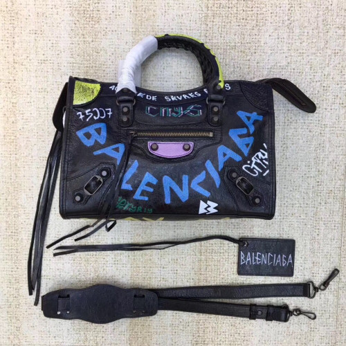 Ba*len*cia*ga-graffiti-classic-city